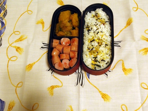 南瓜の煮物とウィンナーのケチャップ炒めのお弁当